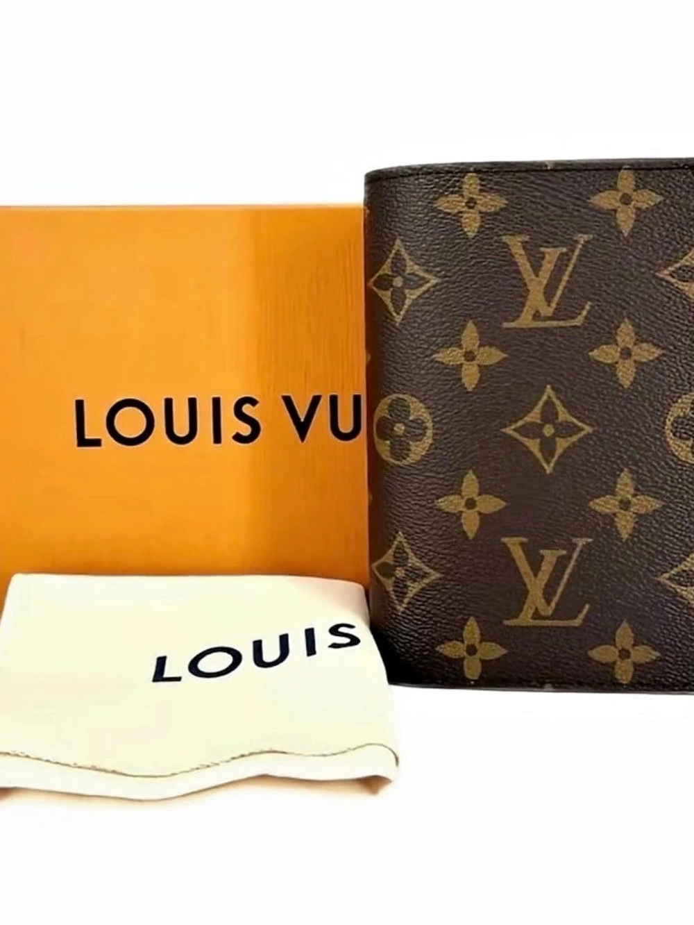 Louis Vuitton Couverture Passport Wallet in Brown